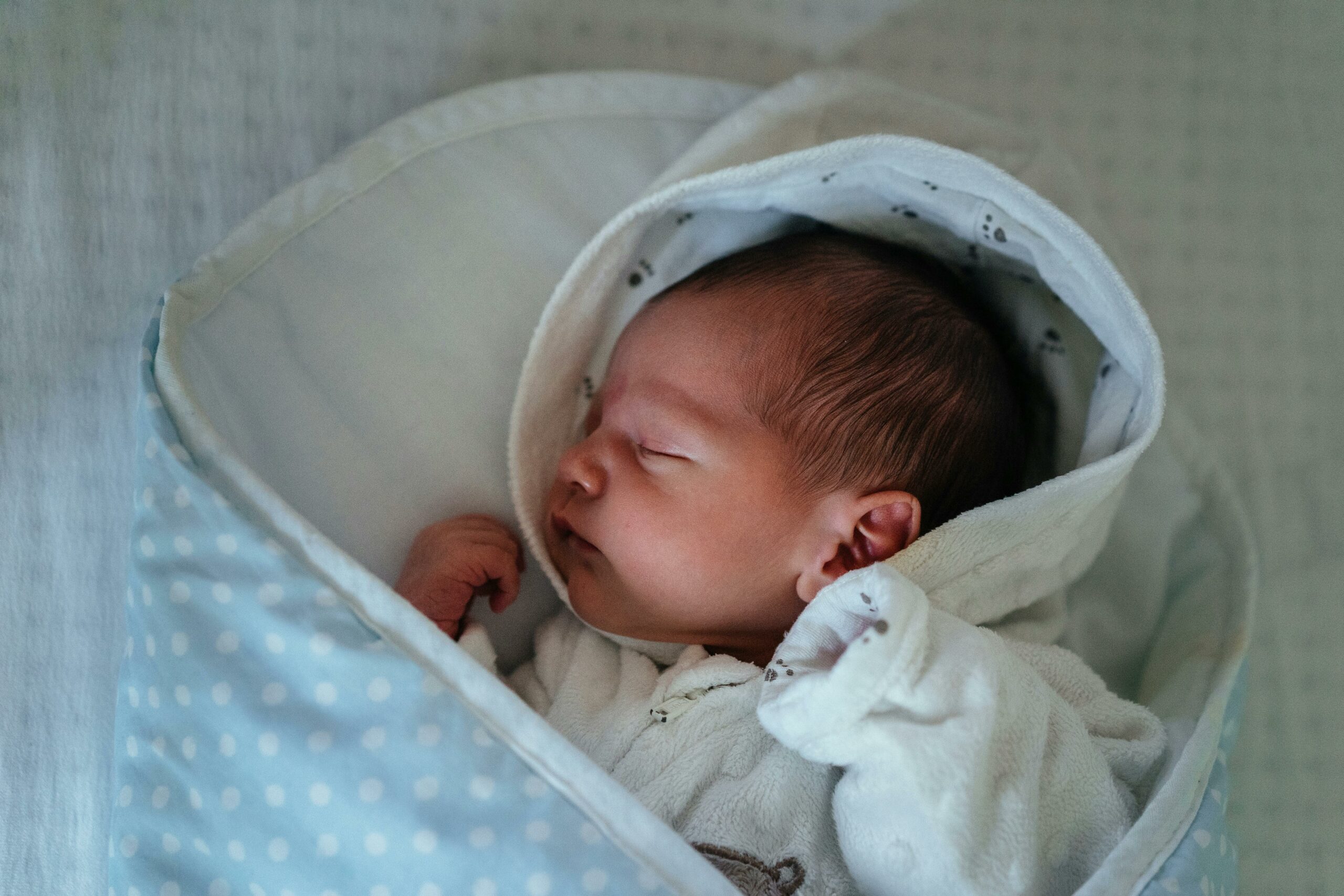 solutions pour endormir bébé - aider bébé à mieux dormir - meilleur reflexologue Montpellier | Saint-Jean-de-Védas réflexologie palmaire réflexologie plantaire Stephanie Brisset