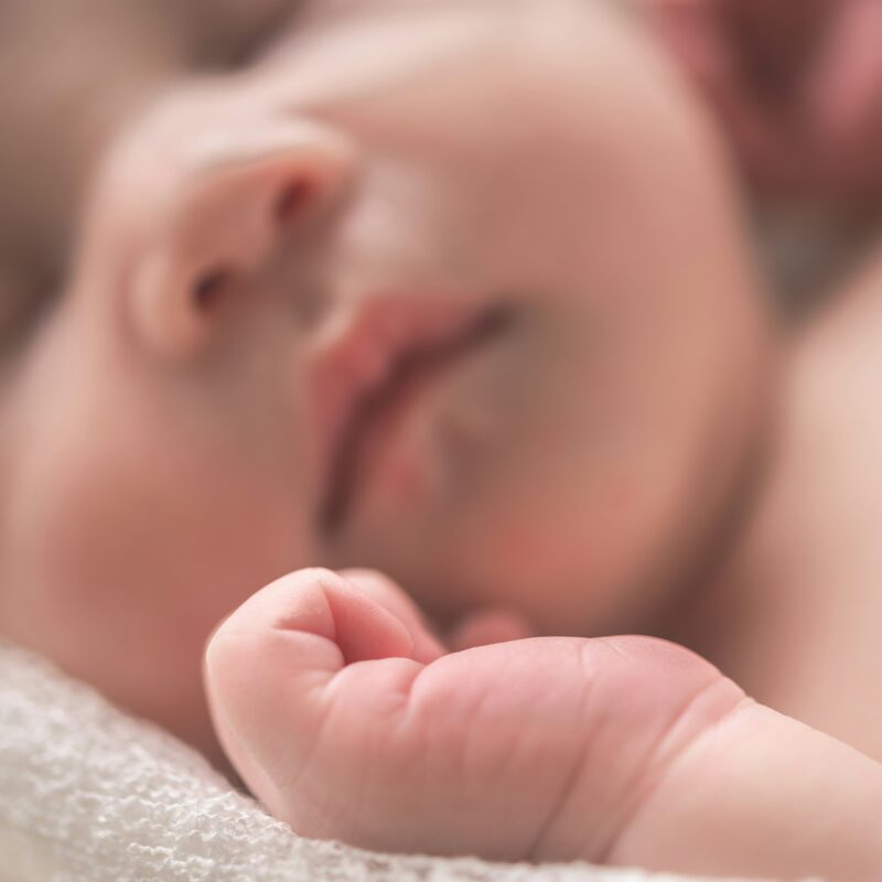solutions pour un sommeil réparateur bébé - aider bébé à mieux dormir - meilleur reflexologue Montpellier | Saint-Jean-de-Védas réflexologie palmaire réflexologie plantaire Stephanie Brisset